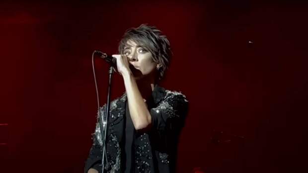 Shot: Земфира* внесла 30 миллионов рублей на накопительные счета с 2022 года