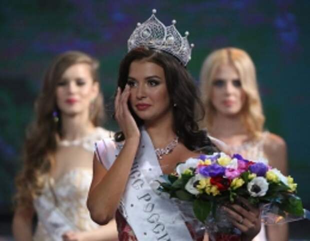 Уральская красавица стала второй на конкурсе "Мисс Мира-2015"