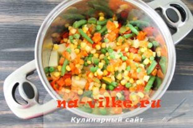 Суп с мексиканской смесью и соленой грудинкой