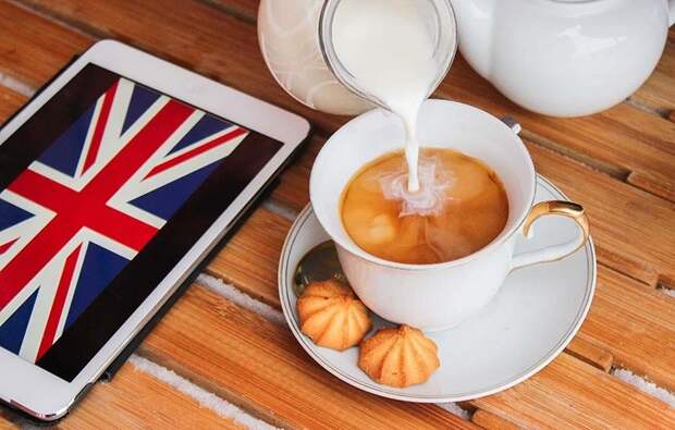 У чая с молоком в Англии долгая необычная история. /Фото: latte.ru