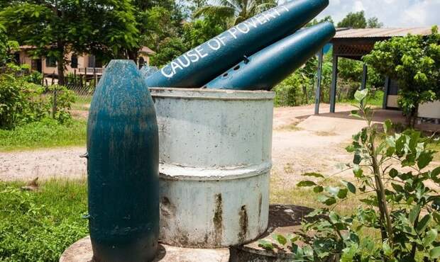 laos-bombs-mark-watson-9[2]