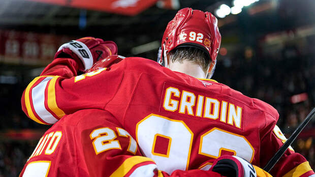 Ассист Гридина помог «Калгари» разгромить «Ванкувер» в матче с десятью шайбами