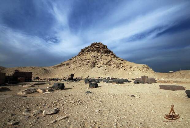 Пирамида Усеркафа  Саккара, Пирамида Усеркафа, интересное, позновательное