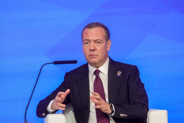 В США увидели сигнал Кремля Белому дому после слов Медведева