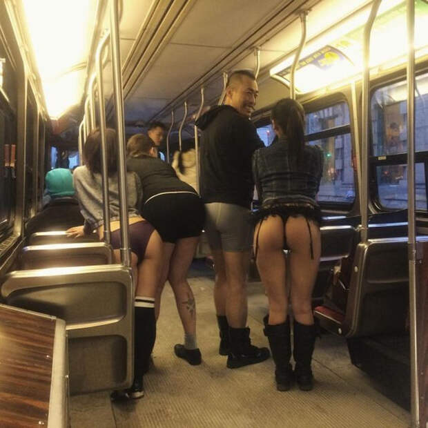 В метро без штанов-2016