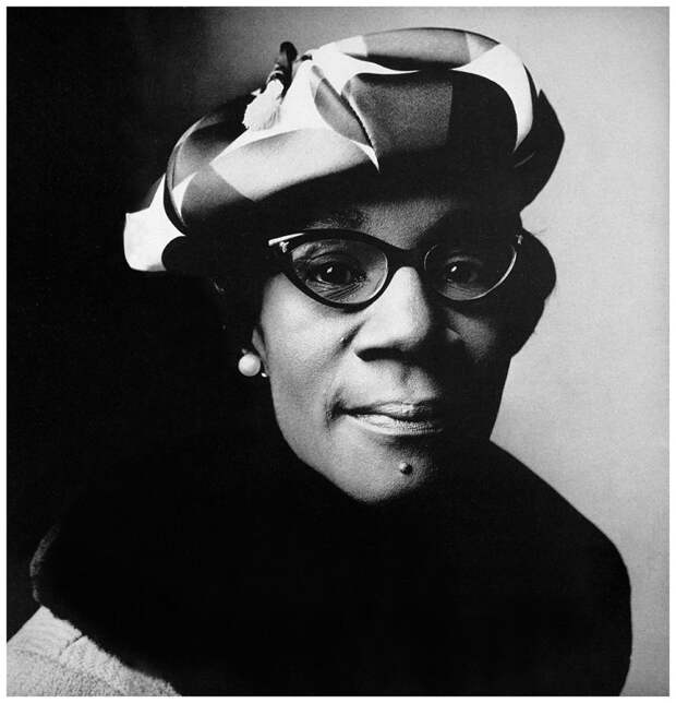 Shirley Chisholm politic Vogue, May 1, 1969 Photo Irving Penn.jpeg Shirley Chisholm politic Vogue, May 1, 1969 Photo Irving Penn.jpeg