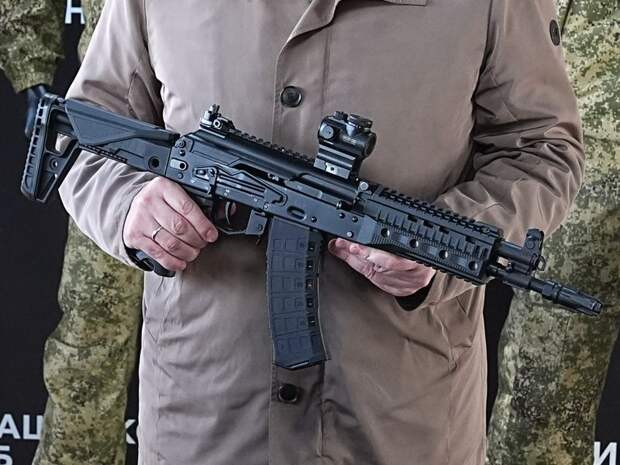 Концерн «Калашников» создал автомат АК-12К за полгода