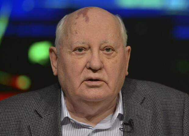 Пранкер рассказал о звонке Горбачеву с «извинениями от Михалкова» Пранкер рассказал о звонке Горбачеву с «извинениями от Михалкова»