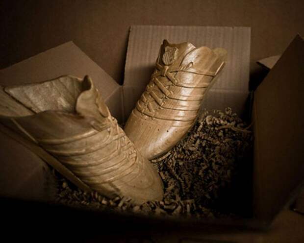 Коллекционная деревянная обувь