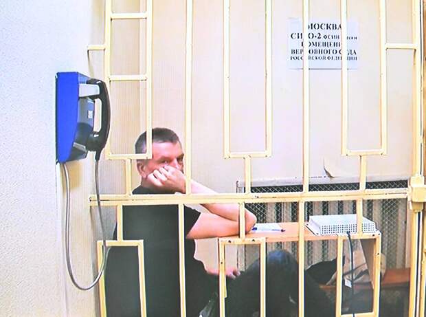 Неожиданный поворот произошел на суде по делу бывшего кадровика Минобороны России