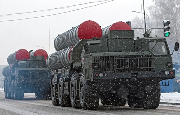 Новости: Путин снял запрет на поставки С-300 в Иран