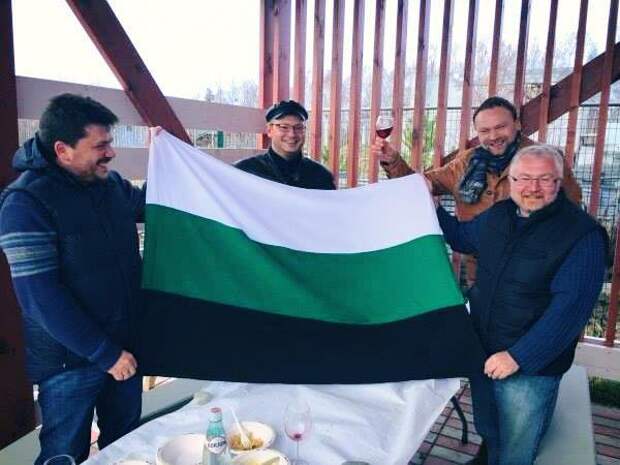 Раскол в лагере либералов