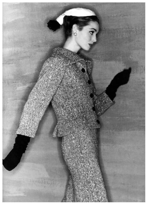 Elsa Martinelli in tweed suit by Balenciaga,French Vogue, September 1954 Photo Clifford Coffin.jpg