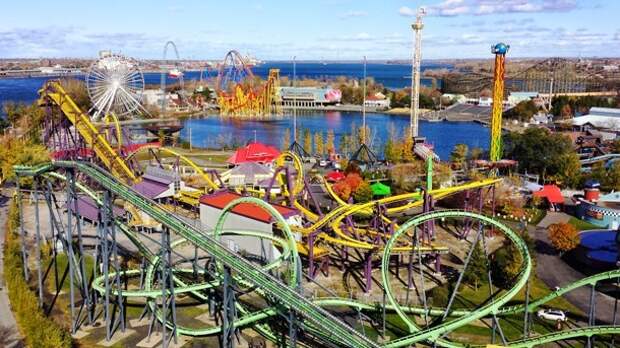 1-Montreal_La_Ronde_from_Cartier_bridge-610x343