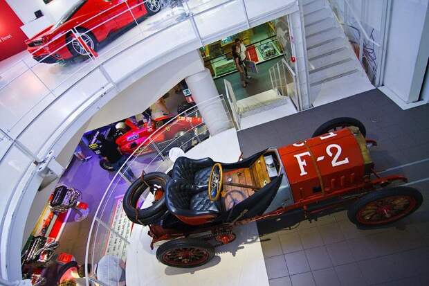 ferarri_museum_1 (21)