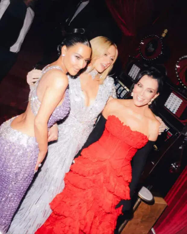 Ким Кардашьян, Пэрис Хилтон и Крис Дженнер