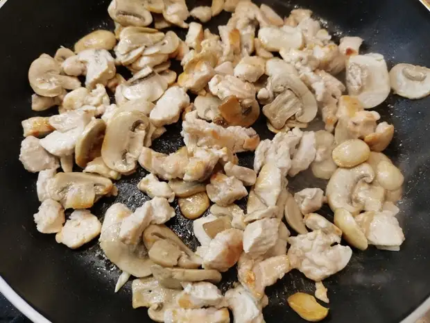 Пирог с курицей и овощами