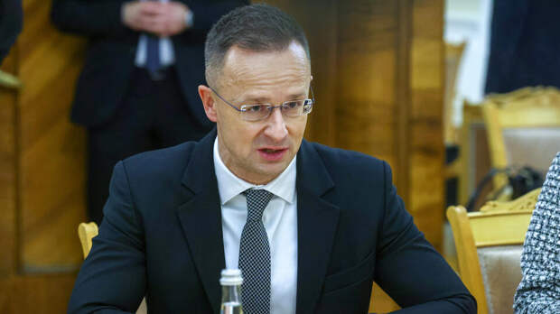 Сийярто: Киев шантажирует Венгрию и склоняет ее к участию в военном конфликте