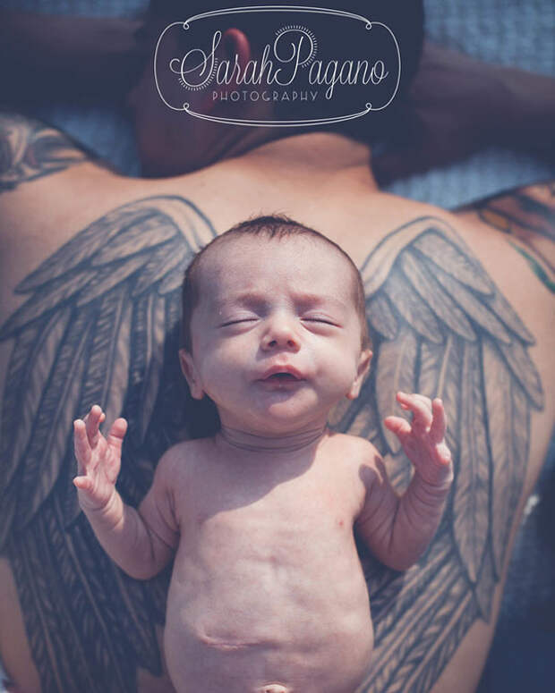 20 удивительных фотографий детей и их татуированных родителей