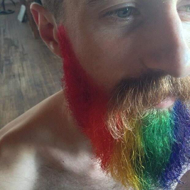 разноцветные бороды, парни красят бород, радужная борода, цветная борода