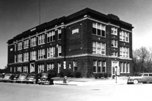 7 Pictures From Sixties-Era High Schools That Will Change Your Perception