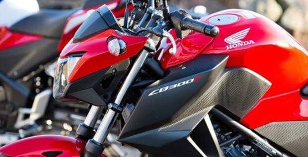 b2ap3_thumbnail_honda-cb300f-2015-8.jpg