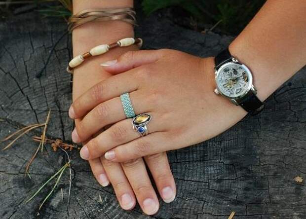 Можно сплести из бисера Можно сплести из бисера