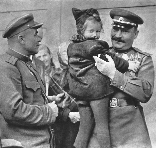 chekhoslovakialiberation001-64