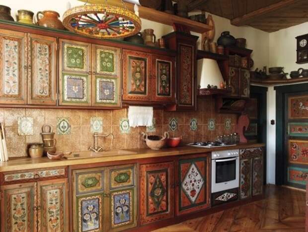 Роспись на кухне является одним из многочисленных направлений русского стиля