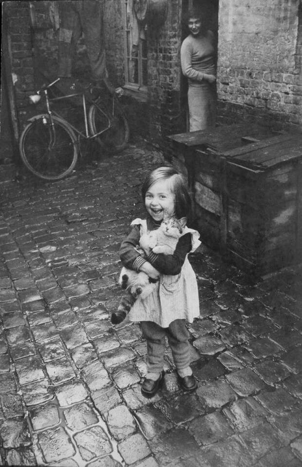 8. Французская девочка и ее кот, 1959 год история, факты