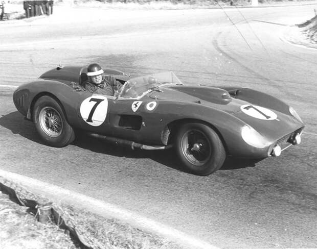 Ferrari 1957 года был продан за рекордные 32 миллиона евро Ferrari 1957 года был продан за рекордные 32 миллиона евро Scaglietti, ferrari, аукцион, олдтаймер, ретро автомобиль