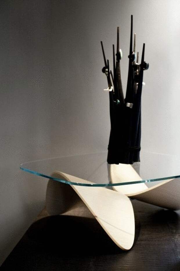 Кофейный столик от Sandro Lopez в стиле минимализм.