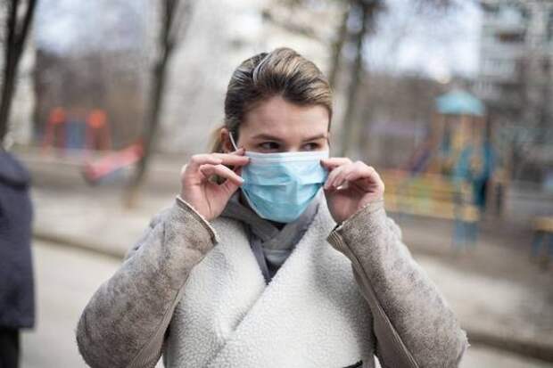 Правительству России предложили ввести пособие на маски и перчатки до окончания пандемии