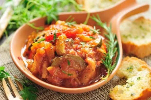 Как приготовить постное овощное рагу?