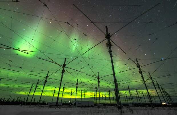 Северное сияние над станцией HAARP на Аляске. Фото АР