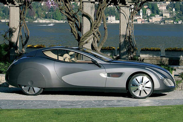 12 самых странных автомобилей, которые видел мир