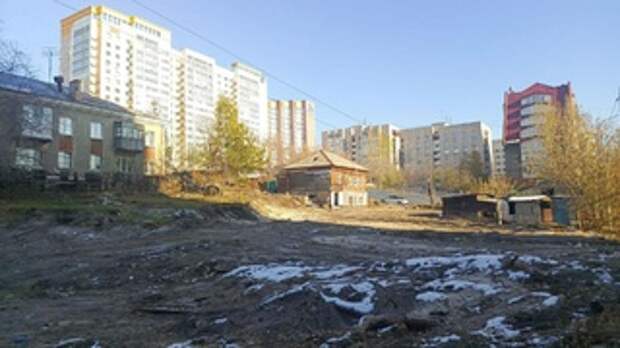 Расчищенный участок на ул. Папанинцев / Фото: amic.ru