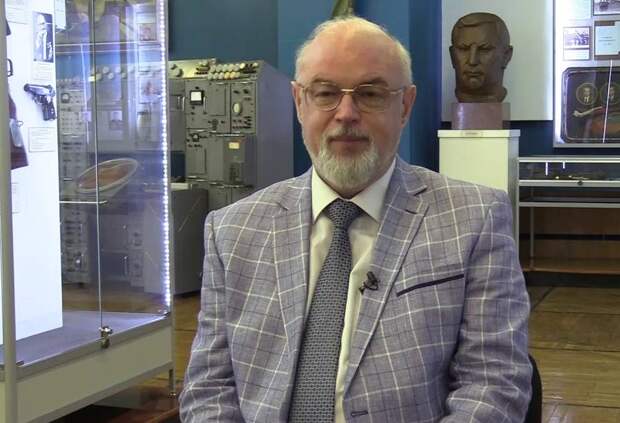 Военный историк Юрий Кнутов дал высокую оценку истребителю 5 поколения Су-57