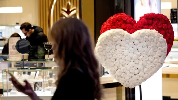 Аналитики исследовали траты россиян в преддверии Дня всех влюблённых