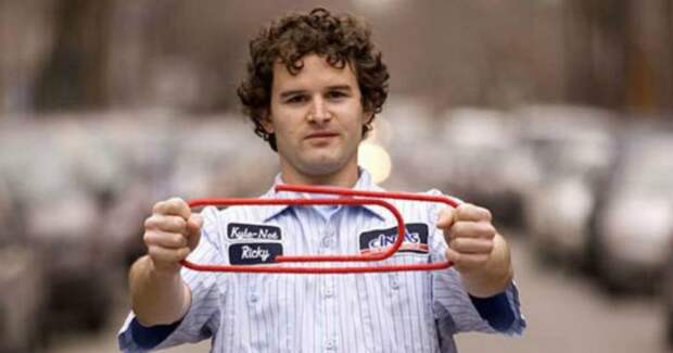 Удивительная история Кайла Макдональда, обменявшего скрепку на двухэтажный дом