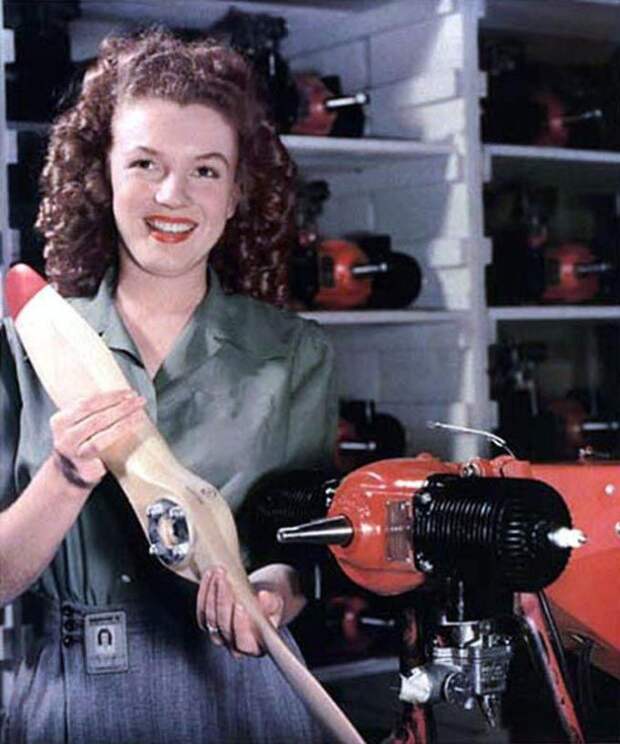 19-летняя Мэрилин Монро, 1945 19-летняя Мэрилин Монро, 1945 дети, известность, история, фото