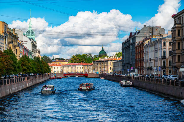 Нехарактерная стабильность: в Петербурге сохраняется спокойная и теплая погода