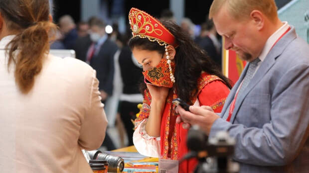 Отечественный бизнес требует отмены "налога на гражданство РФ"