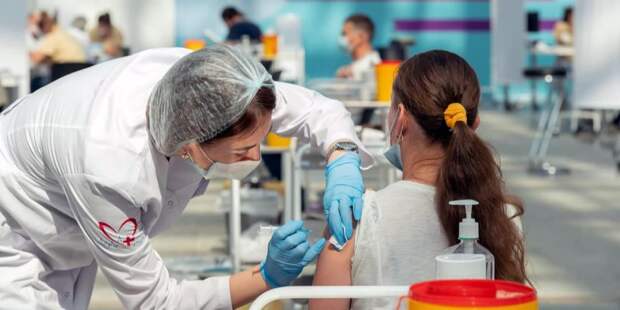 Московские врачи считают критически важной вакцинацию пациентов с онкологией. Фото: В. Новиков mos.ru
