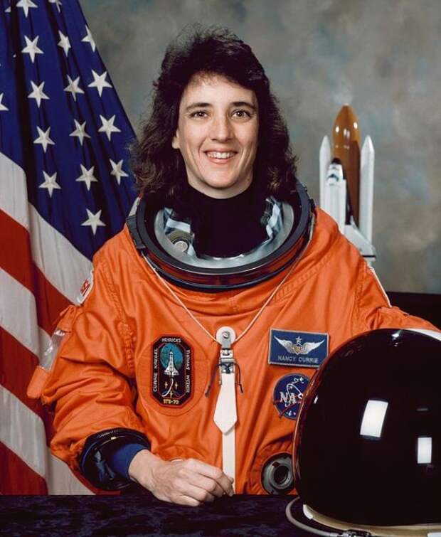 американская женщина-космонавт / астронавт Нэнси Джейн Керри. Фото