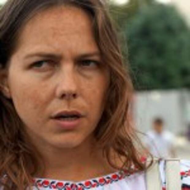 CUqFzn2UYAARbR-