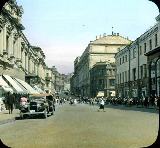 Редчайшие снимки Москвы 1931 года в цвете (77 фото)