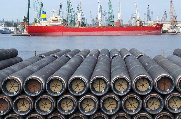 Трубы для строительства газопровода «Южный поток» в болгарском порту Варна. Фото: Petar Petrov / Zuma / ТАСС