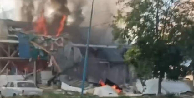 Удар по супермаркету в Донецке: американская ракета «сложила» огромное здание