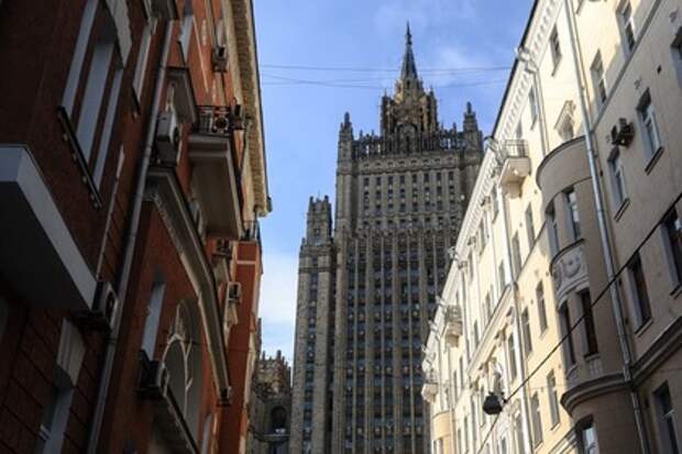 Здание МИД РФ в Москве